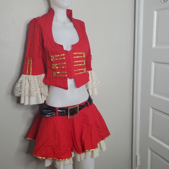 Leg Avenue || Pirate Costume Women's Ring Leader